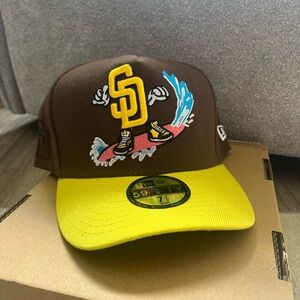 New Era San Diego Padres 59Fifty Cartoon Surfer Brown and Yellow Size 7 1/2 NWT